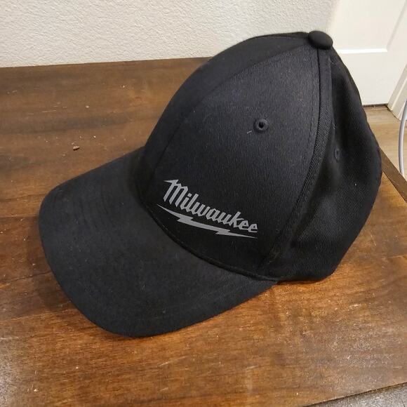 Milwaukee Tools Flex Fit Fitted Hat L/XL